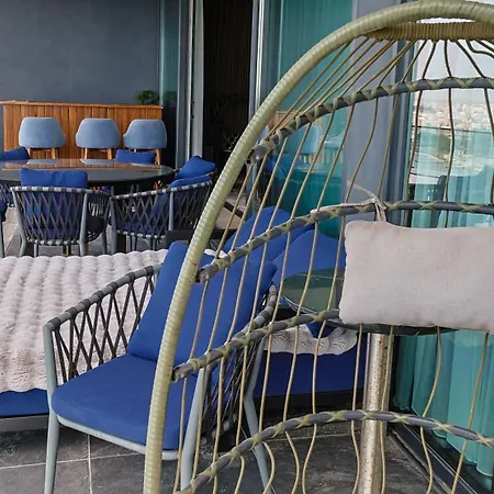 Apartment Elegant Luxurious Sea View