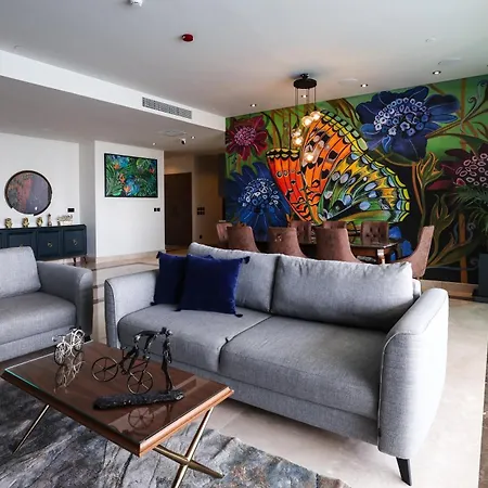 Elegant Luxurious Sea View Apartment Sliema